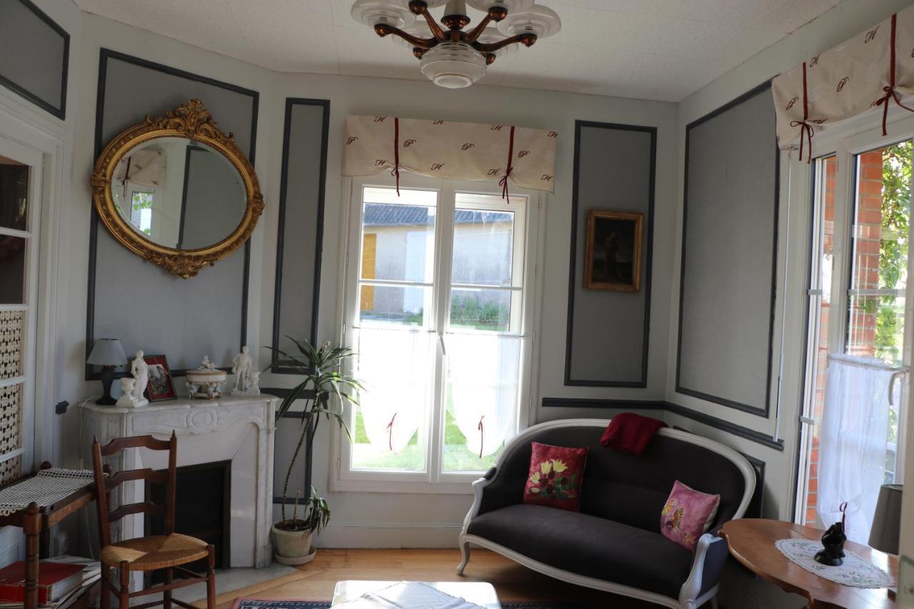 Bed and Breakfast Les Gouleries Dangy Exterior foto